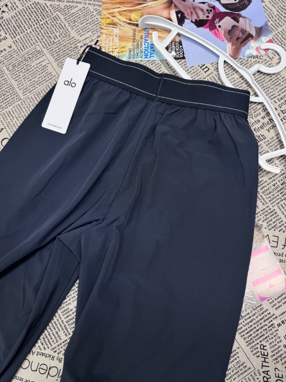 NWT ALO Yoga Straight-leg Pants Navy Blue (Regular) 30-inches 💙 Suit Up Trouser - Picture 3 of 9